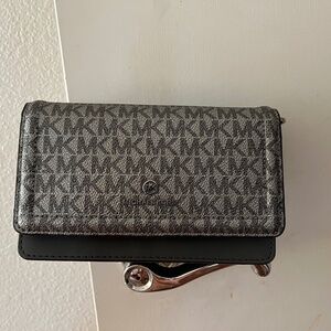 Signature Logo Jet Set Small Phone Crossbody Bag